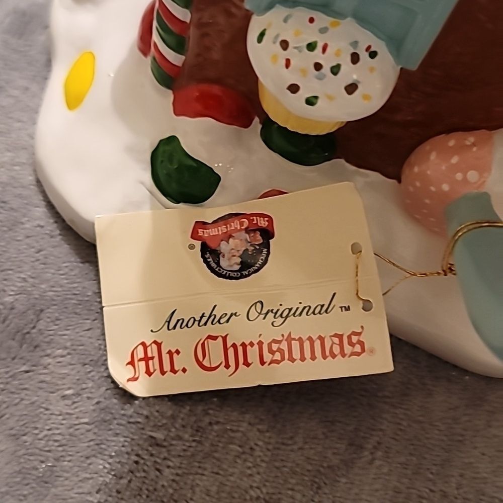 0370. Mr. Christmas ๐ Holiday Tea Time Musical ๐ผ21 Christmas Songs & Smoke! - Picture 7 of 15
